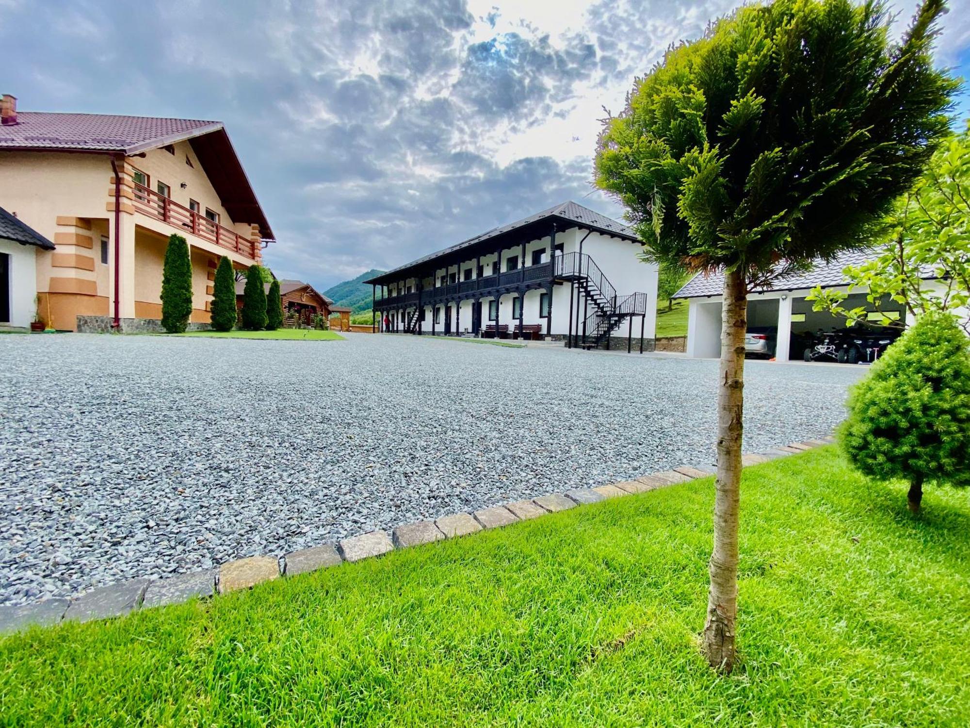 Pensiunea Suci Botiza Exterior photo